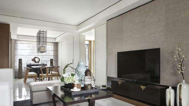 師傅在吊頂上加一圈線條，效果居然這么美